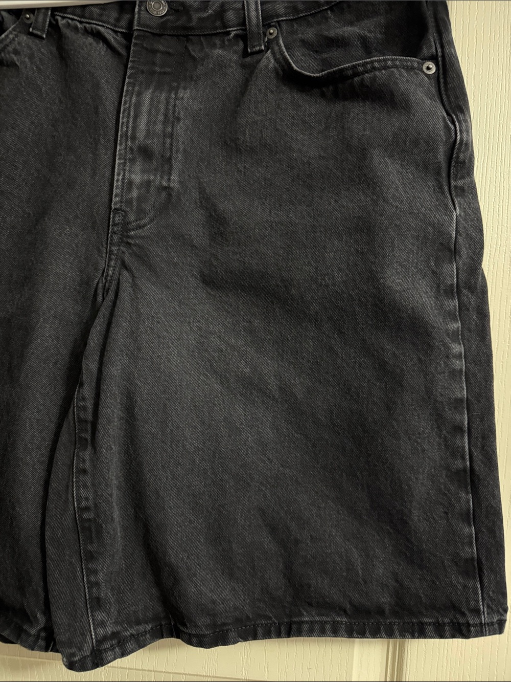 GAP Black Women's Jean Shorts - Picture 4 of 7